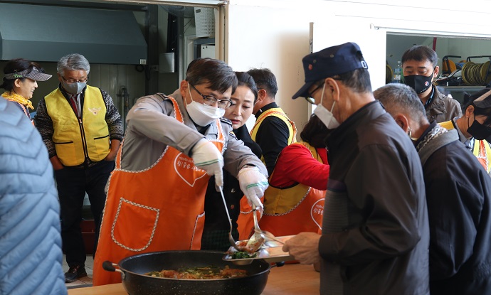 서귀포서, 경찰발전협의회 협업 사랑의밥차 행사 개최