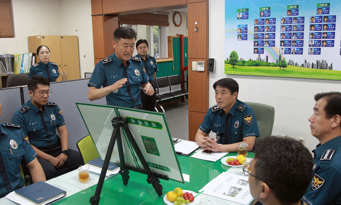 지방청, 지역경찰 격려 및 민속오일시장 점검