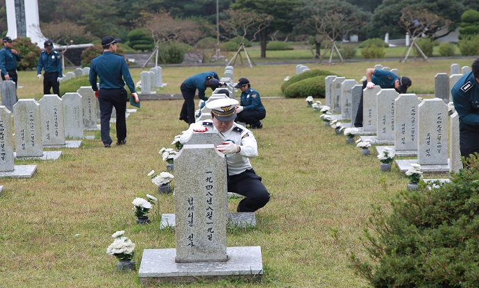 지방청, 제71주년 경찰의 날 기념 경찰묘역 환경정비 활동 전개