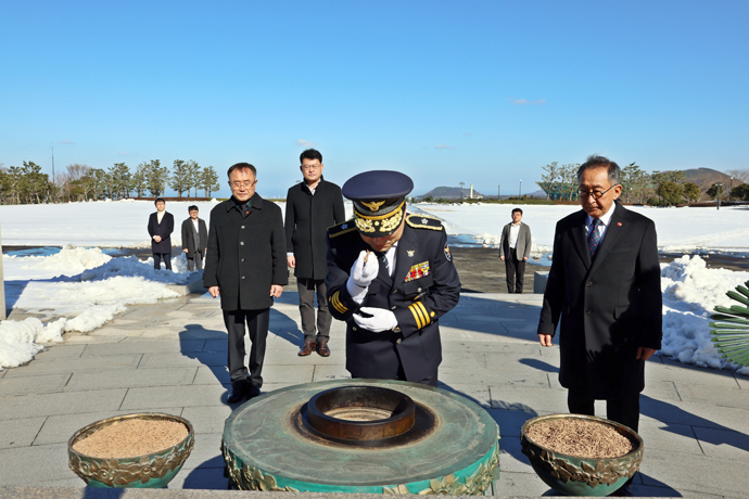 제주청, 김영일 차장 4·3평화공원 참배
