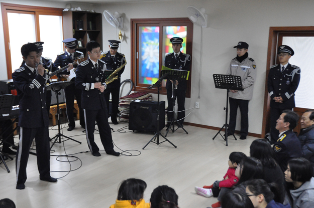 경찰악대,「예향원」 찾아가는 작은음악회 개최 