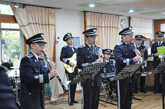 경찰악대,「제주요양원」 찾아가는 작은음악회 개최
